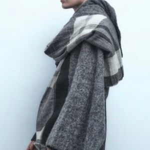 Zara Gray and Black Plaid Scarf Striped chevron